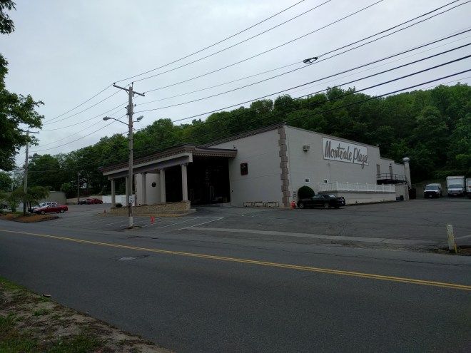 Another south-side, no sidewalk stretch